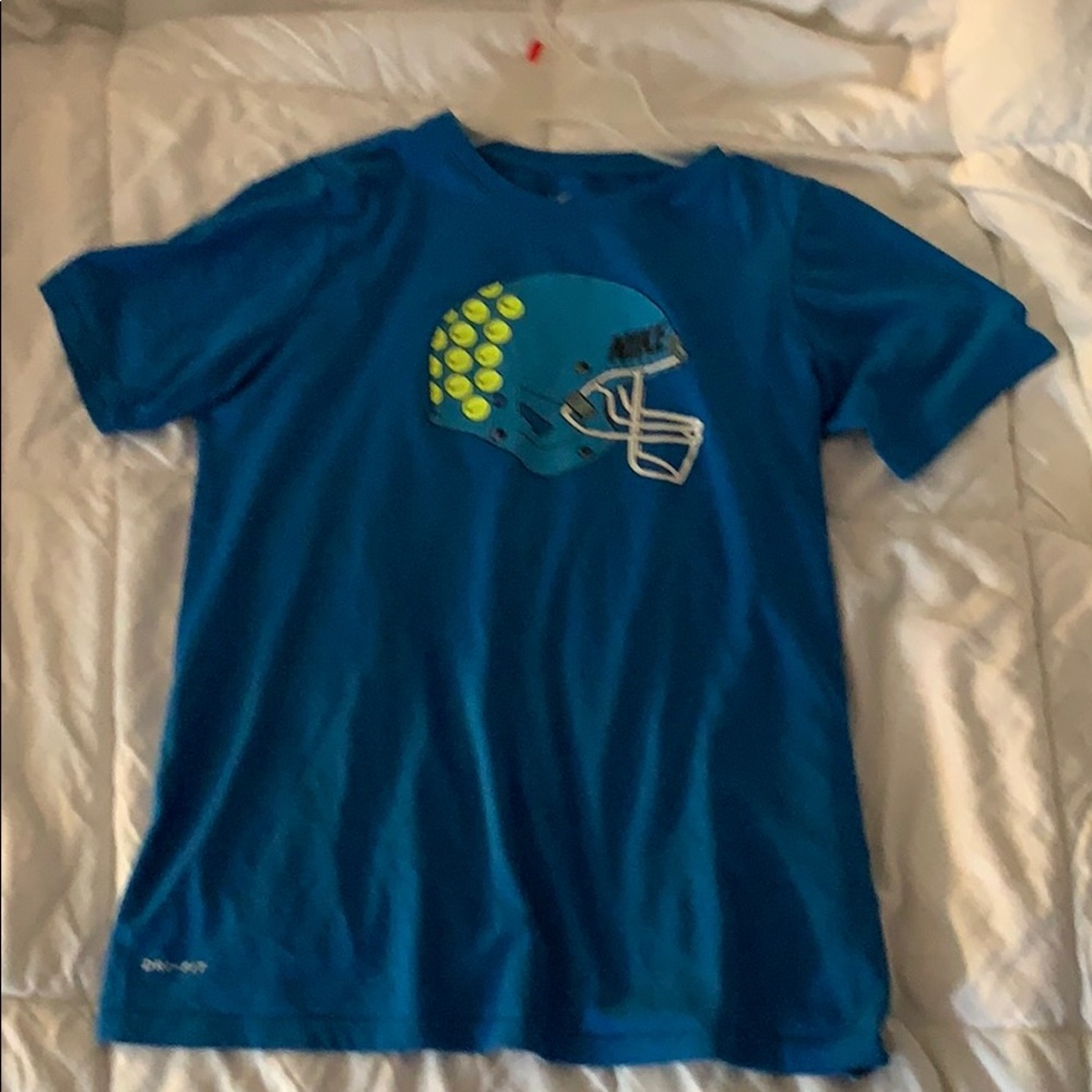 Boys Nike tee